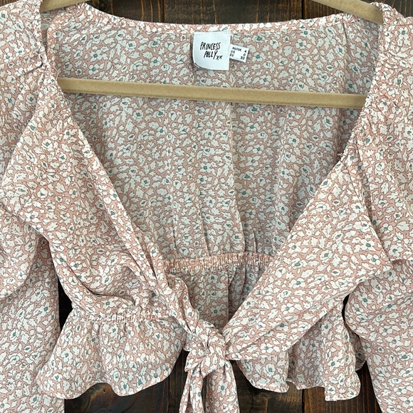 Princess Polly crop long sleeve - Picture 2 of 3